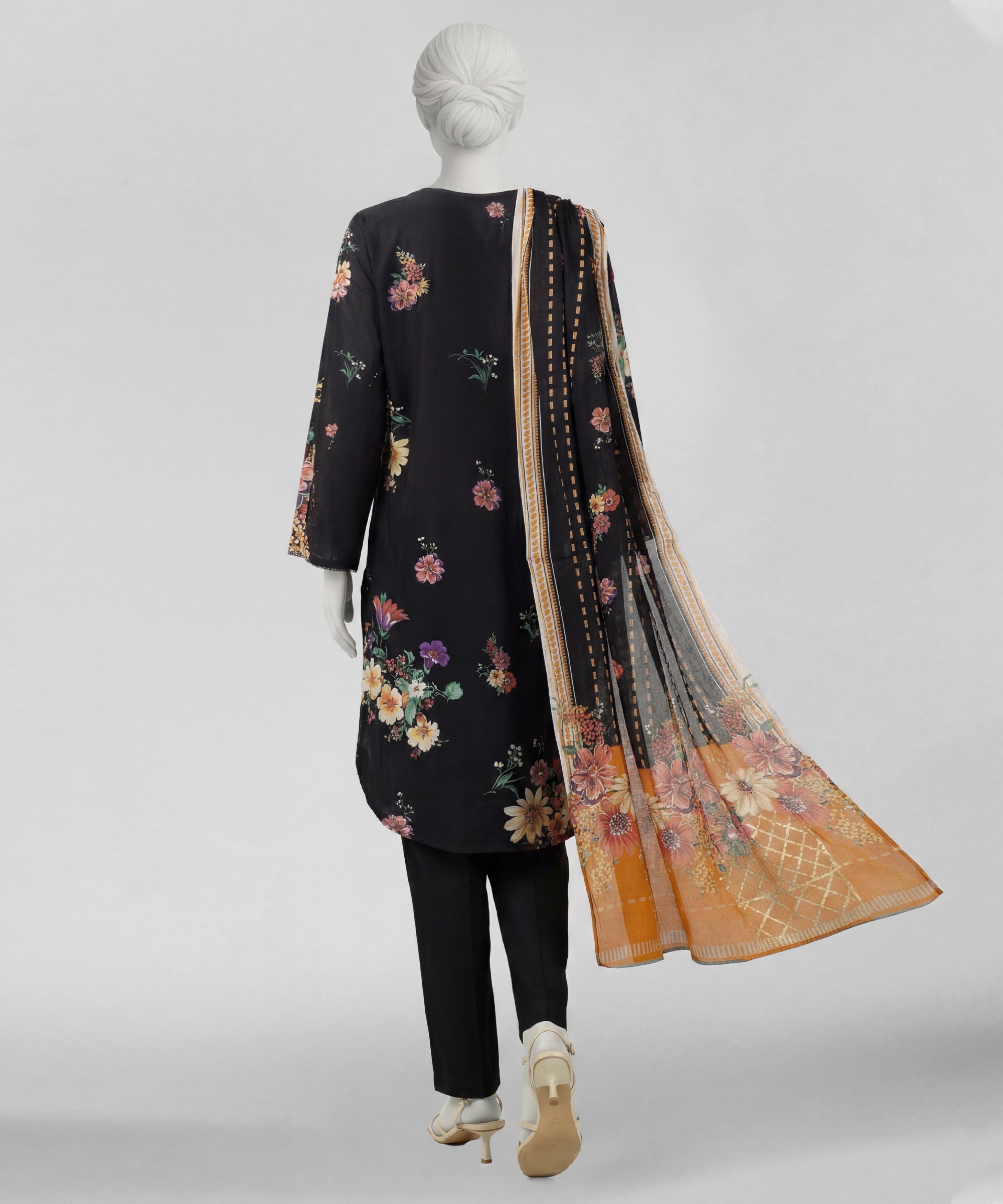 BLACK LAWN 3PC STITCHED | JLS-S-26-639/S GARDEN-3 - Image 3