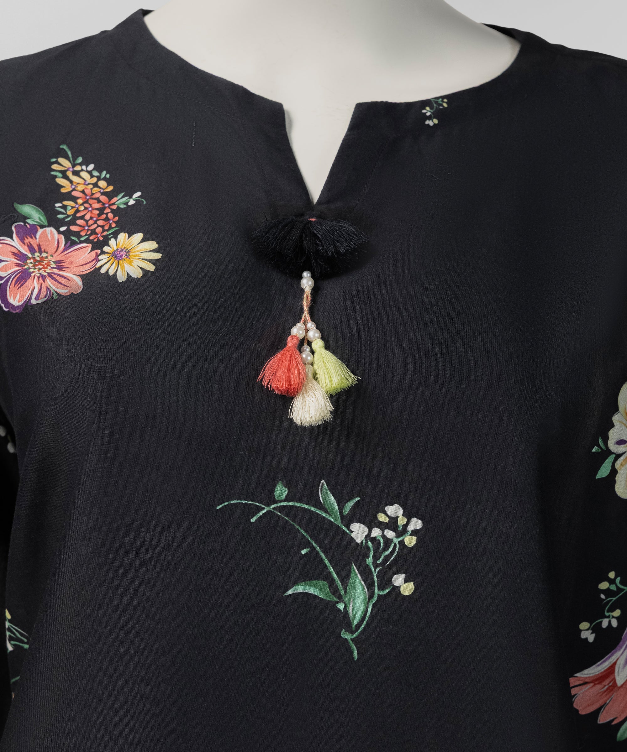 BLACK LAWN 3PC STITCHED | JLS-S-26-639/S GARDEN-3 - Image 4